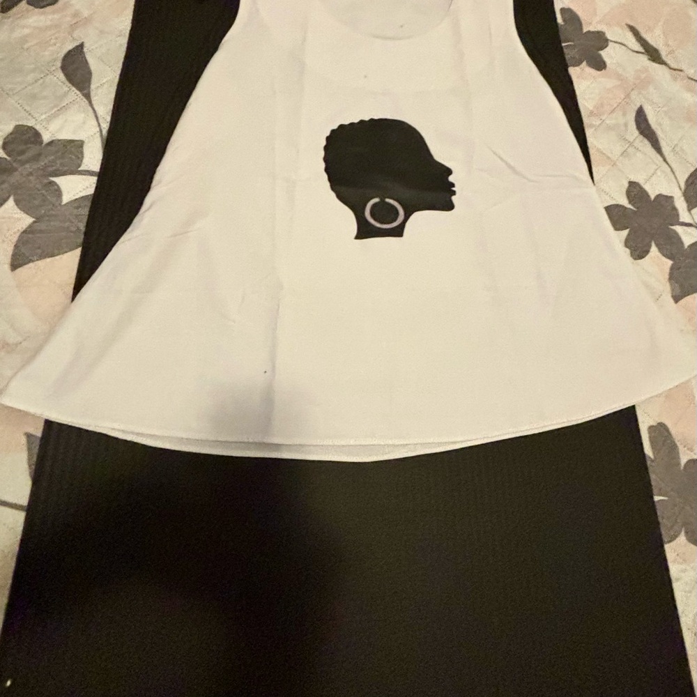 NWOT top - Picture 2 of 7